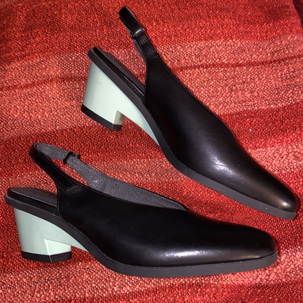 CAMPER LOW HEEL SLINGS SZ 39 EU/ 8.5 US NWOB BLACK LEATHER